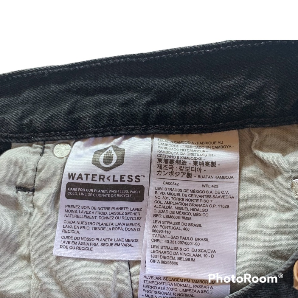 Levis 501 Black Raw Hem Jean Shorts - Picture 10 of 10
